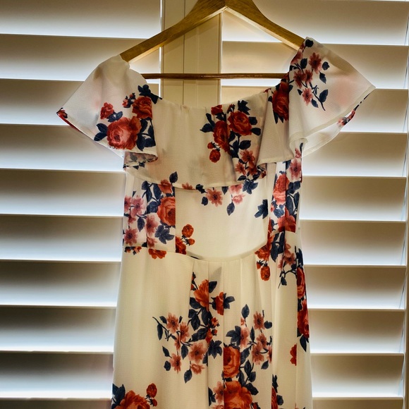 SOLD Dotti Size 8 Floral Off Shoulder Ruffle Dress Lined w/ Split - Picture 3 of 10